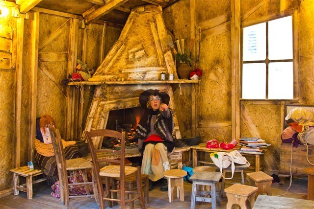 Festa Nazionale della befana - la casa della befana urbania